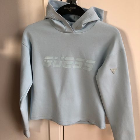 Genser/ hoodie fra Guess str. 10-11/12 år