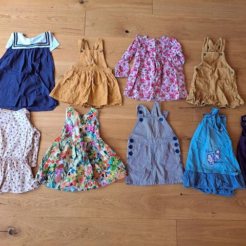 Barneklær kjoler størrelse 80 - 86 pakke