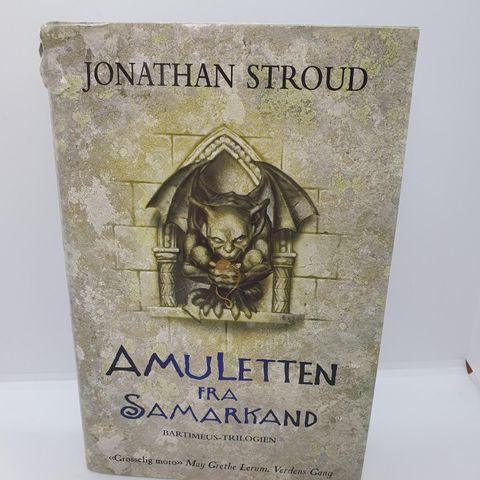 Amuletten - Jonathan Stroud. Hardcover