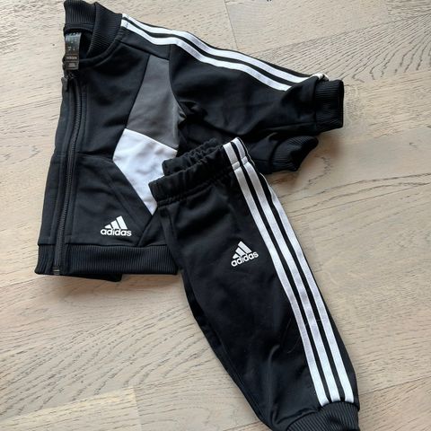 Adidas sett