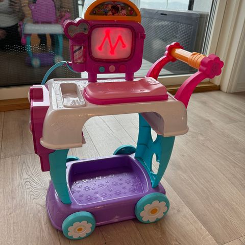 Doktor McStuffins lekebord mobil klinikk lekedoktor