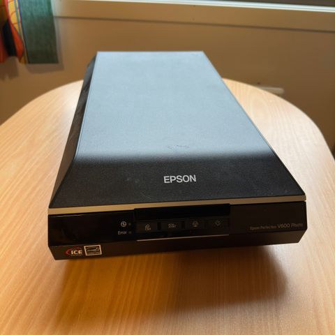 Epson V600