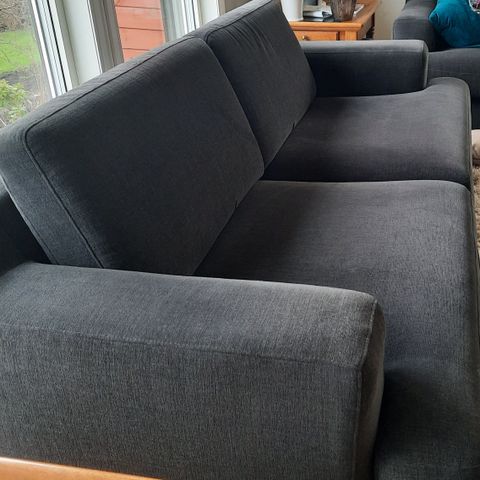 SOFA  VELOUR KOKSGRÅ  FARGE