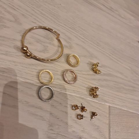 Diverse smykker