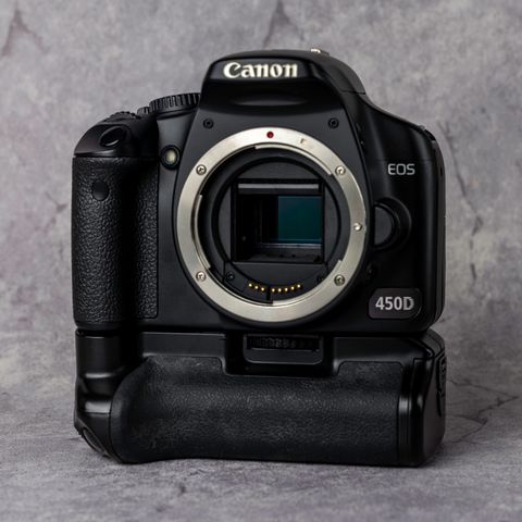 Canon 450D med Grip - Som NY + MASSE EKSTRA