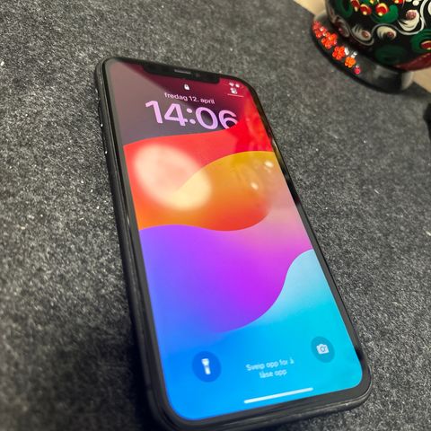 Iphone 11 (ikke knust, eller reparert)