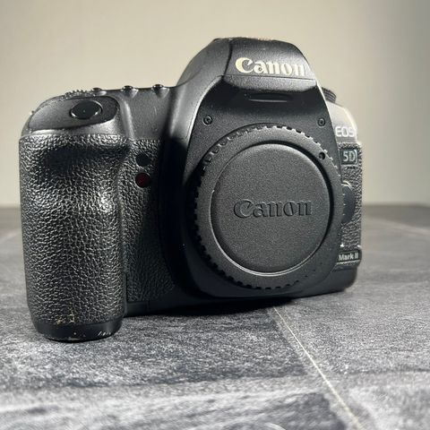 Canon 5D mk II med tilbehør!