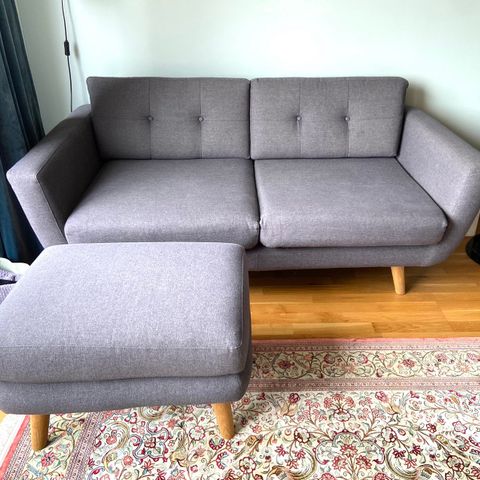 To-seter sofa med puff fra Sofacompany - Ny pris!