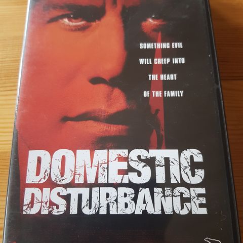 Domestic Disturbance med John Travolta vhs