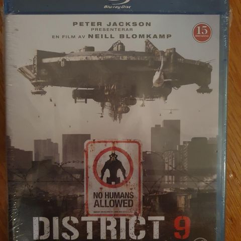 DISTRICT 9 I PLAST