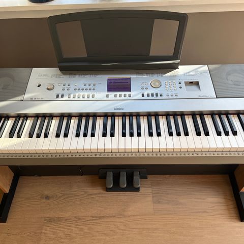 Yamaha El-piano Portable Grand DGX-640