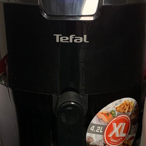 Tefal XL airfryer i svart farge 4,2 L