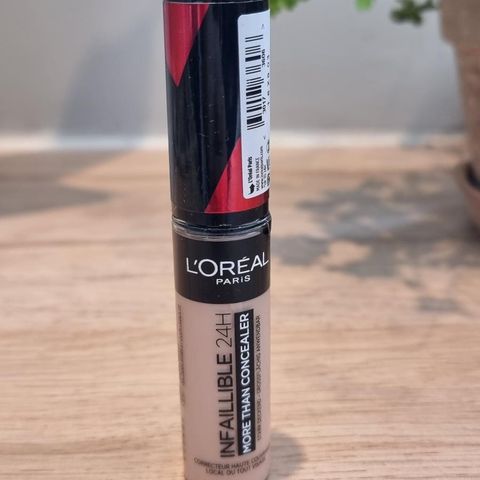 L'oreal Infaillible concealer