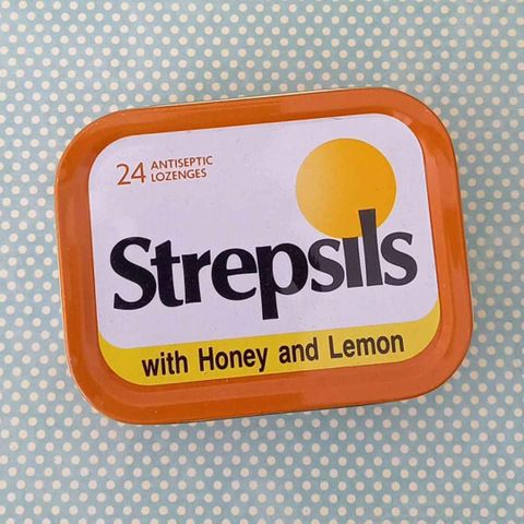 1 stk - boks - strepsils - vintage!