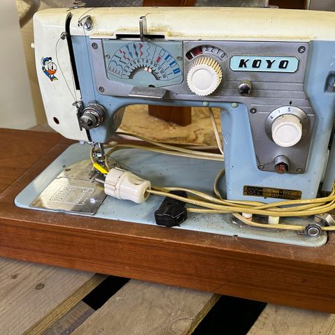 Koyo Retro Vintage Symaskin - med koffert