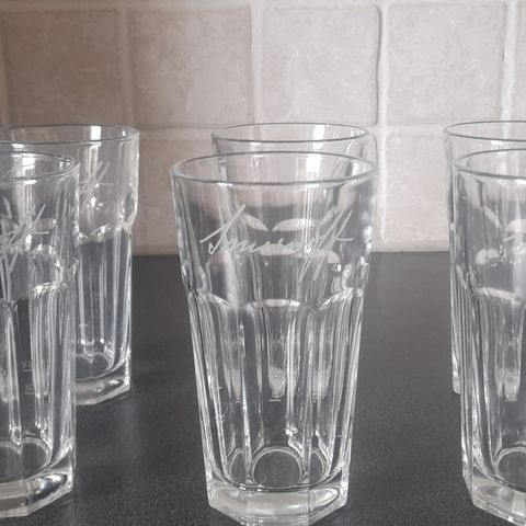 6 Smirnoff glass og 5 Vikingfjord glass