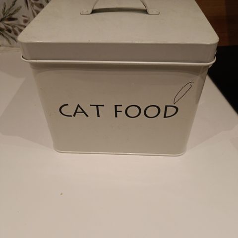 Box til kattemat