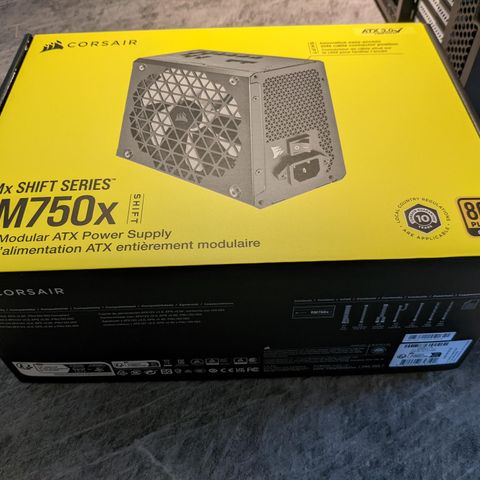 Halvpris på helt nytt Corsair RM750x Shift PSU