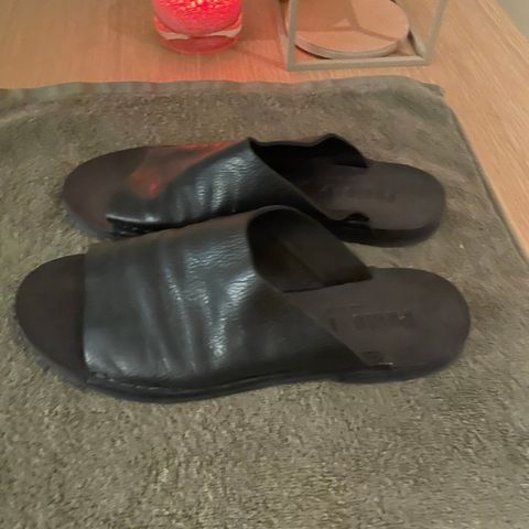 Sandaler i skinn fra Punto Pigro (39)
