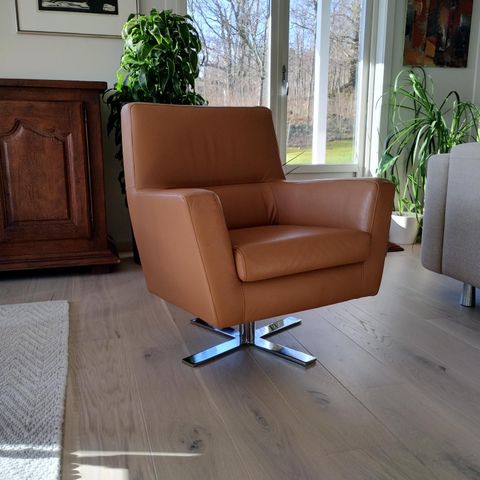 Pent brukt lysebrun god stol