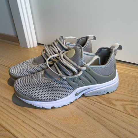 Nike Air Presto strl 39