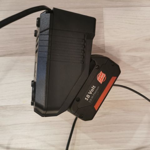 Batteri og lader, Bosch 18V