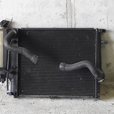 BMW e34 radiator