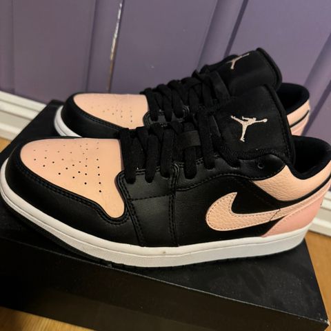 Nike Air Jordan 1 i rosa