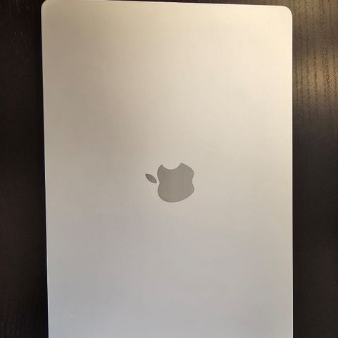 15" Apple Macbook Air 2023 M2 - 24 GB RAM - 1 TB SSD