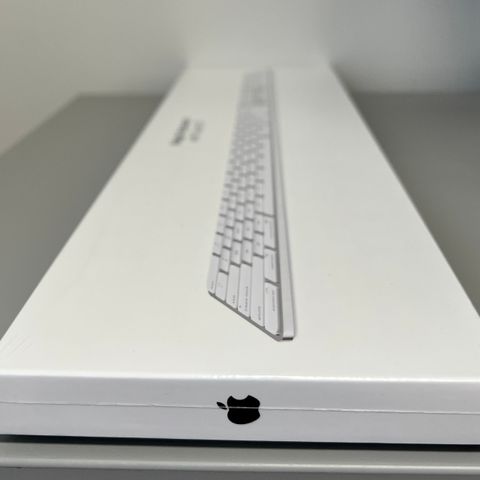 Apple Magic Keyboard  Med numeriske taster og Touch ID (Norsk)