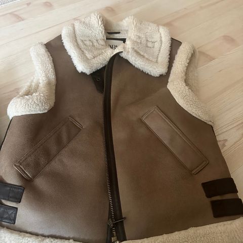 Vest fra Zara