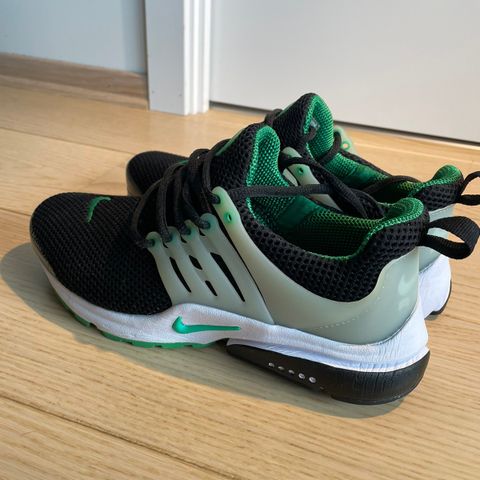 Nike Air Presto strl 38