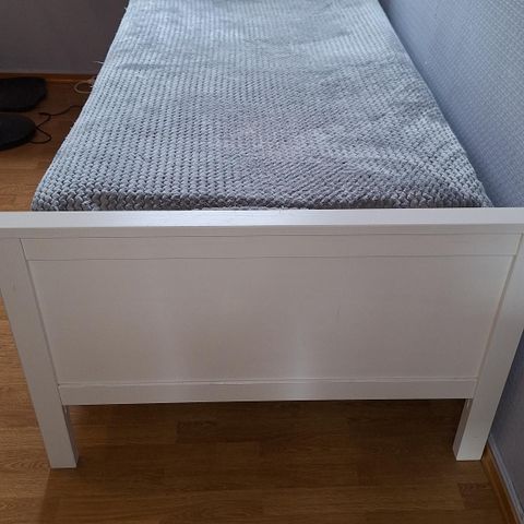 IKEA, Hemnes seng