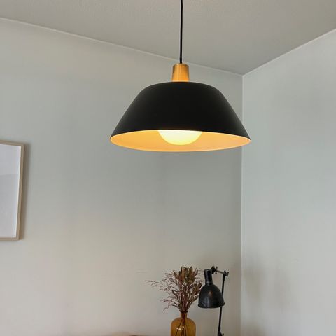 Finsk designlampe - Ihanne av Lisa Johansson-Pape