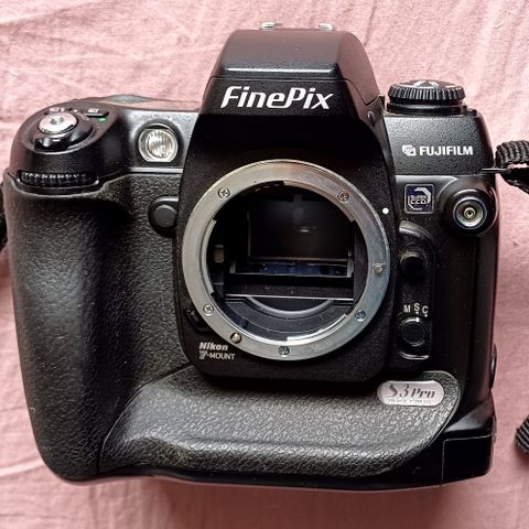 S3 Pro Fujifilm Finepix digital speilrefleks kamera.