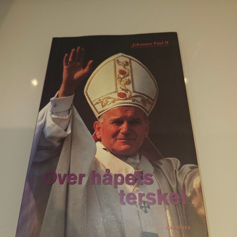 Over håpets terskel. Johannes Paul II.  Victtorio Messori