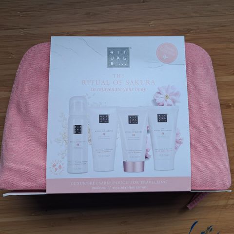 The Ritual of Sakura travel size kit