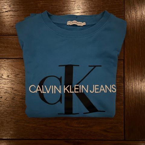 Genser Calvin Klein