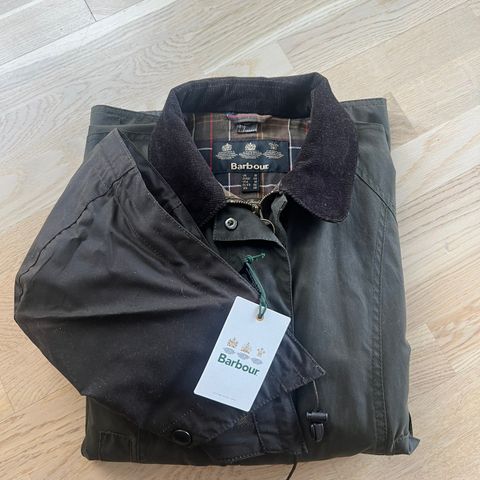 Barbour - CLASSIC BEADNELL JACKET - OLIVE