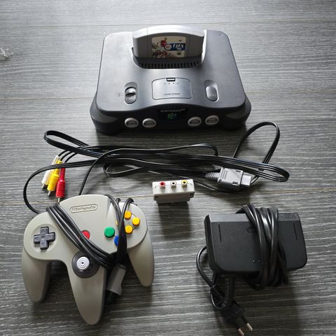 Nintendo 64 med FIFA 99