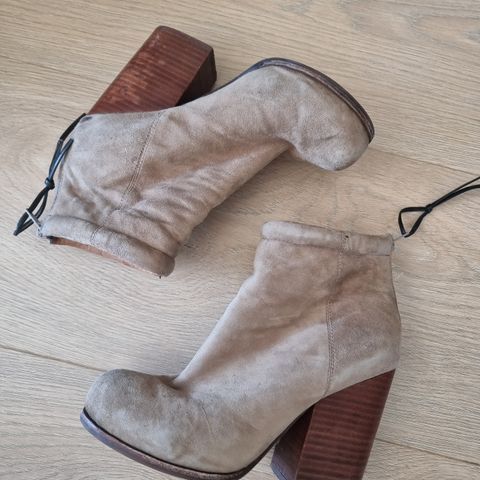 Jeffrey Campbell skolett taupe semsket str.37