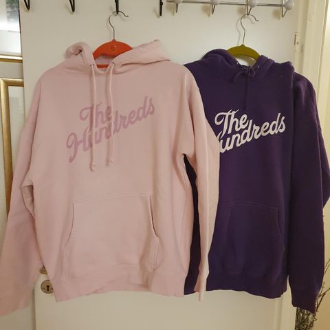 2 The Hundreds hoodies str. M.