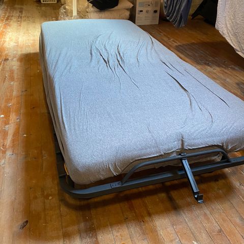 Jysk Damsbro sammenleggbar seng