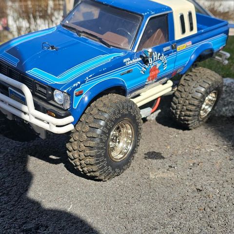 Tamiya Bruiser med lys og Futaba 4 kanal.