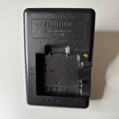 Fuji film battery charger BC-45W