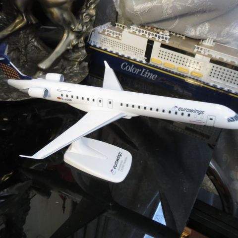 CRJ900 1:100 Eurowings selges