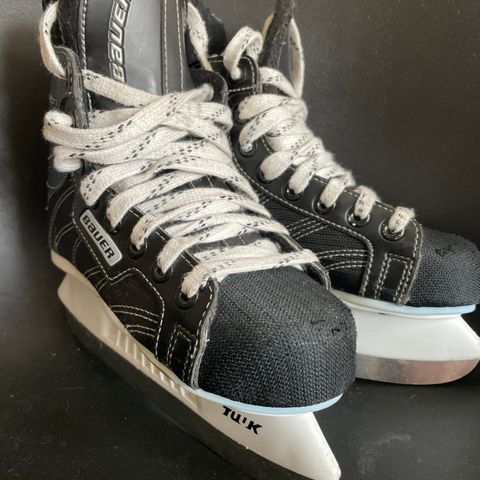 Str 31 Hockeyskøyter - "Bauer supreme pantera"