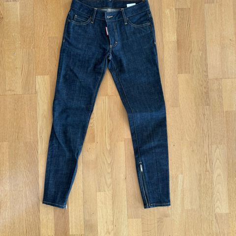 Nye Dsquared jeans str 38 (italiensk )
