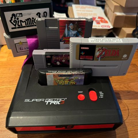 Super Retro Trio 3 konsoll - NES/SNES/MD (Regionfri, men fastlåst i USA modus)