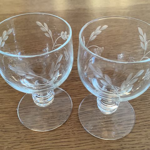 HADELAND RØYNE likørglass 2 stk Shots/Aquavit Design 50 tallet 6,5 cm H Samlet